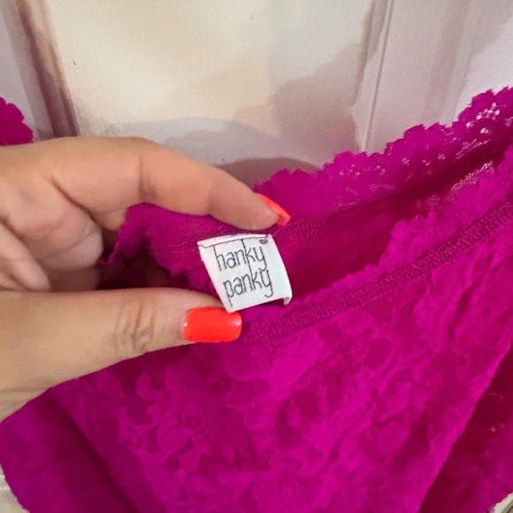 Hanky Panky lace camilson tank top - 19 inches pit to pit - Picture 4 of 6